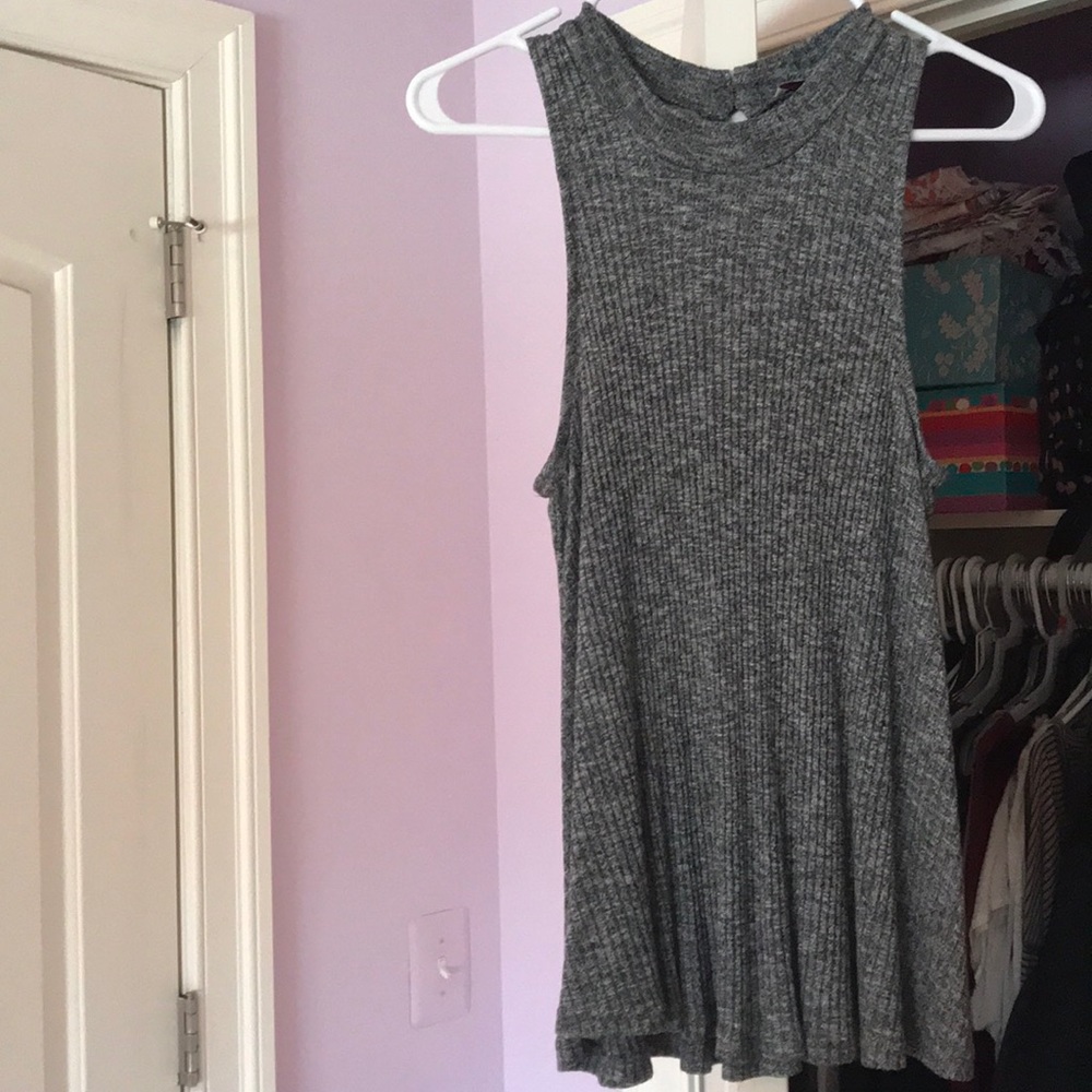 Hollister top